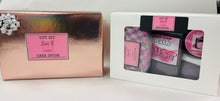 Load image into Gallery viewer, Bath &amp; Body gift set
